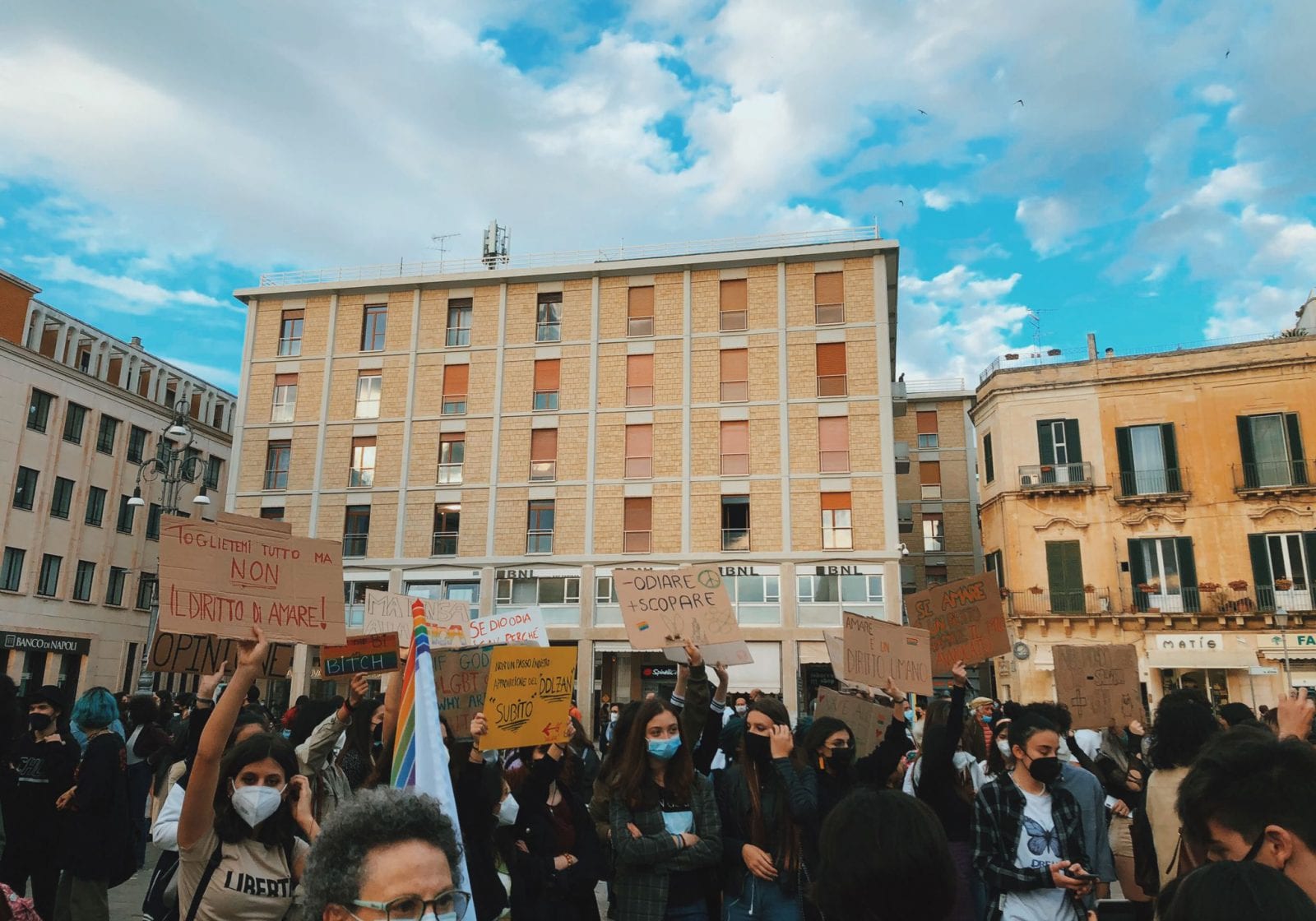Giornata-internazionale-contro-l'omobilesbotransfobia---Lecce-(1)